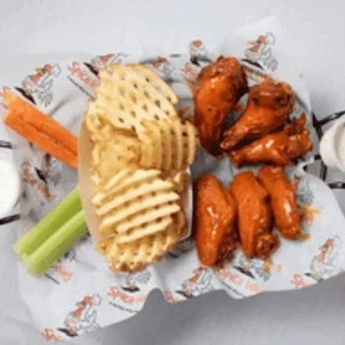 6 Piece Wing Combo Daily Special.